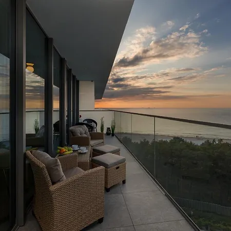 Royallux Apartment Waves Resort & Spa - Sea View From Balcony By Renters Prestige Miedzyzdroje Exterior photo