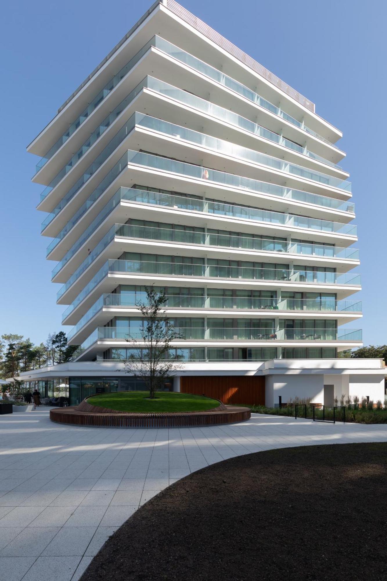 Royallux Waves & - Sea View From Balcony By Renters Prestige Apartment *